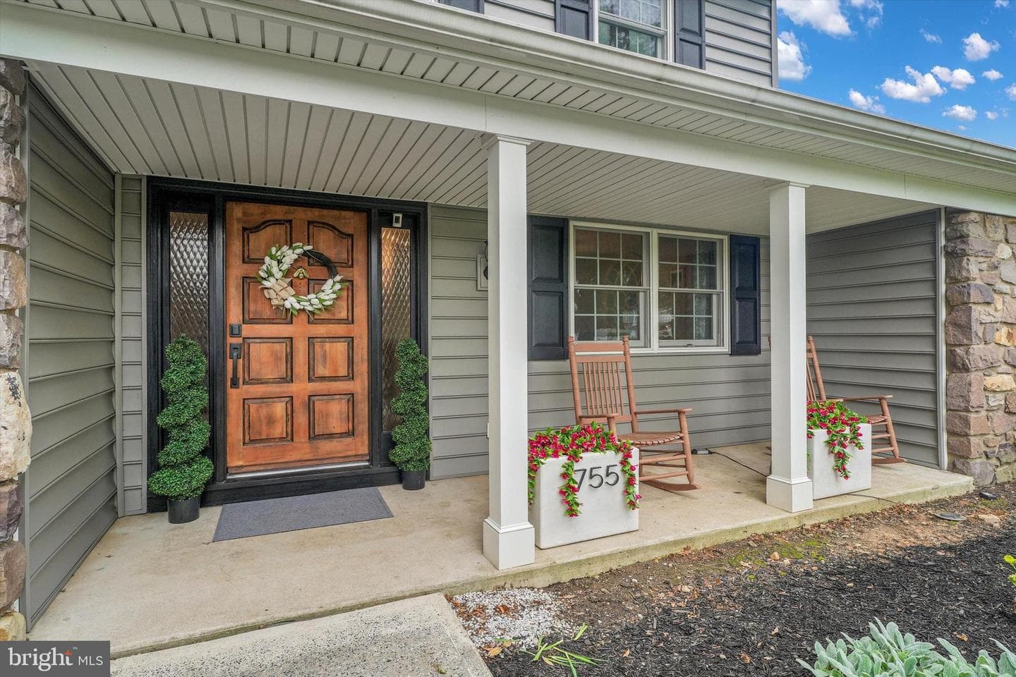 755 Gordon Drive photo 3