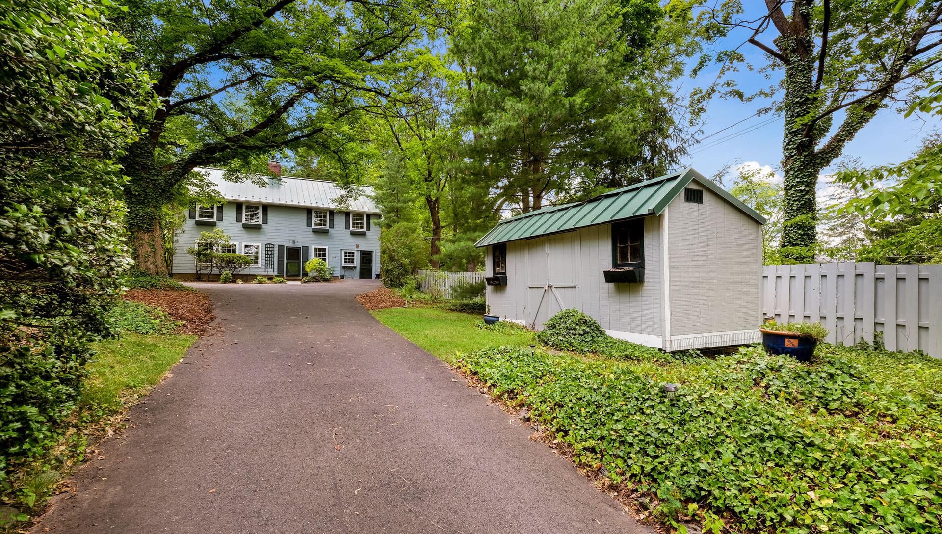 218 Frost Lane photo 4