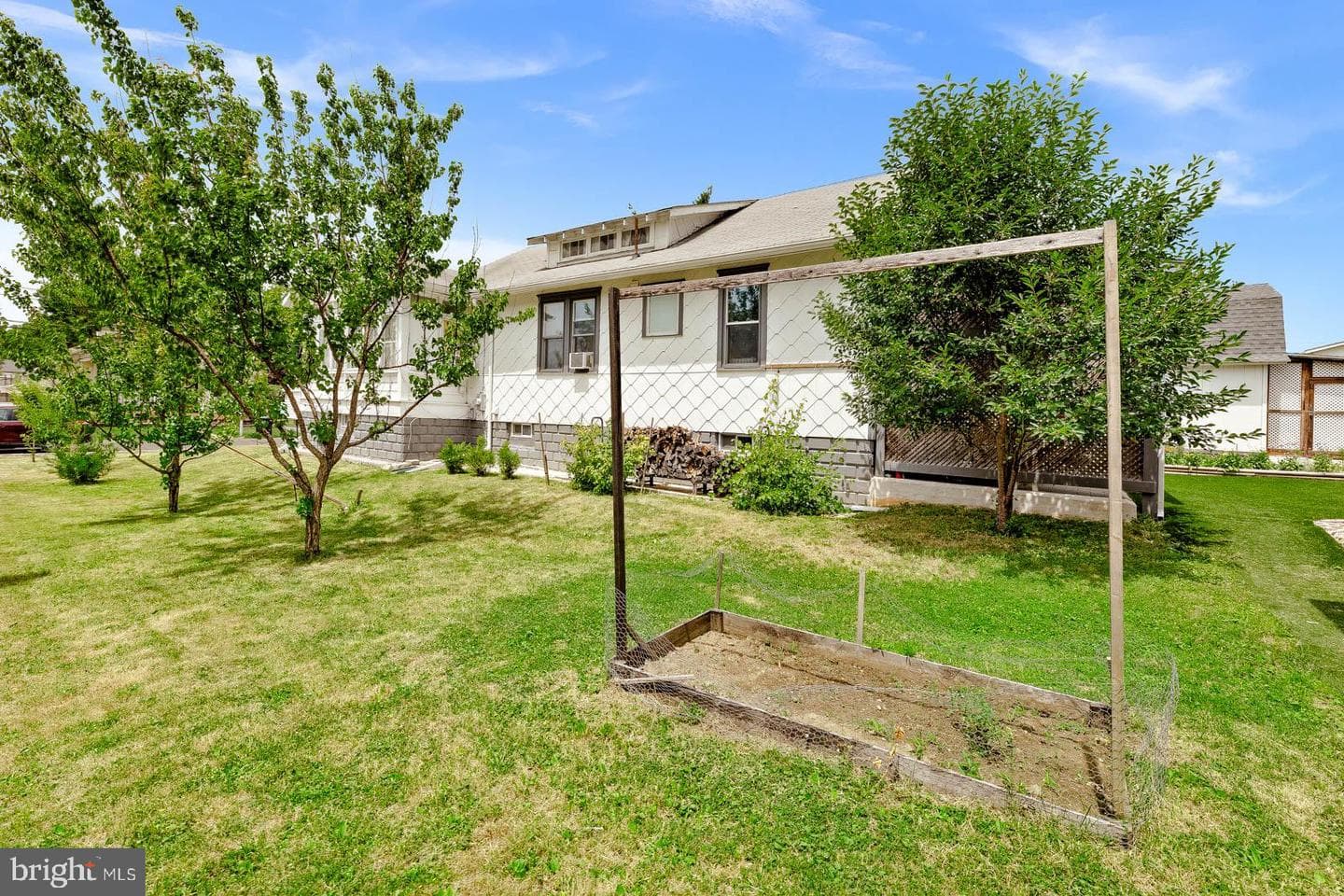 949 Edgewood Avenue photo 4