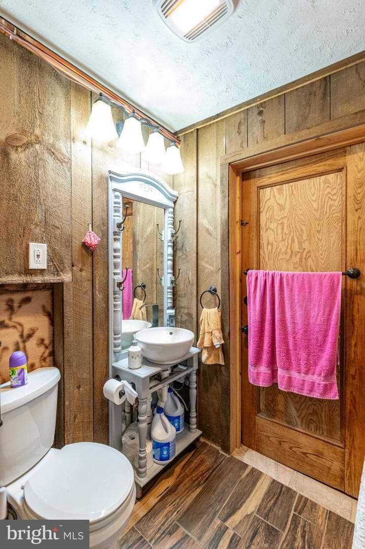 2485 Hieter Road photo 10