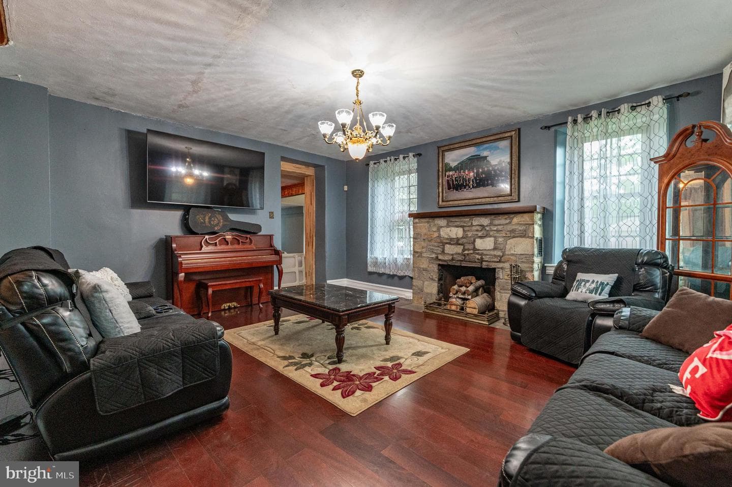 2485 Hieter Road photo 4