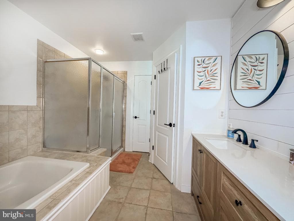 2410 Rosemont Terrace photo 47