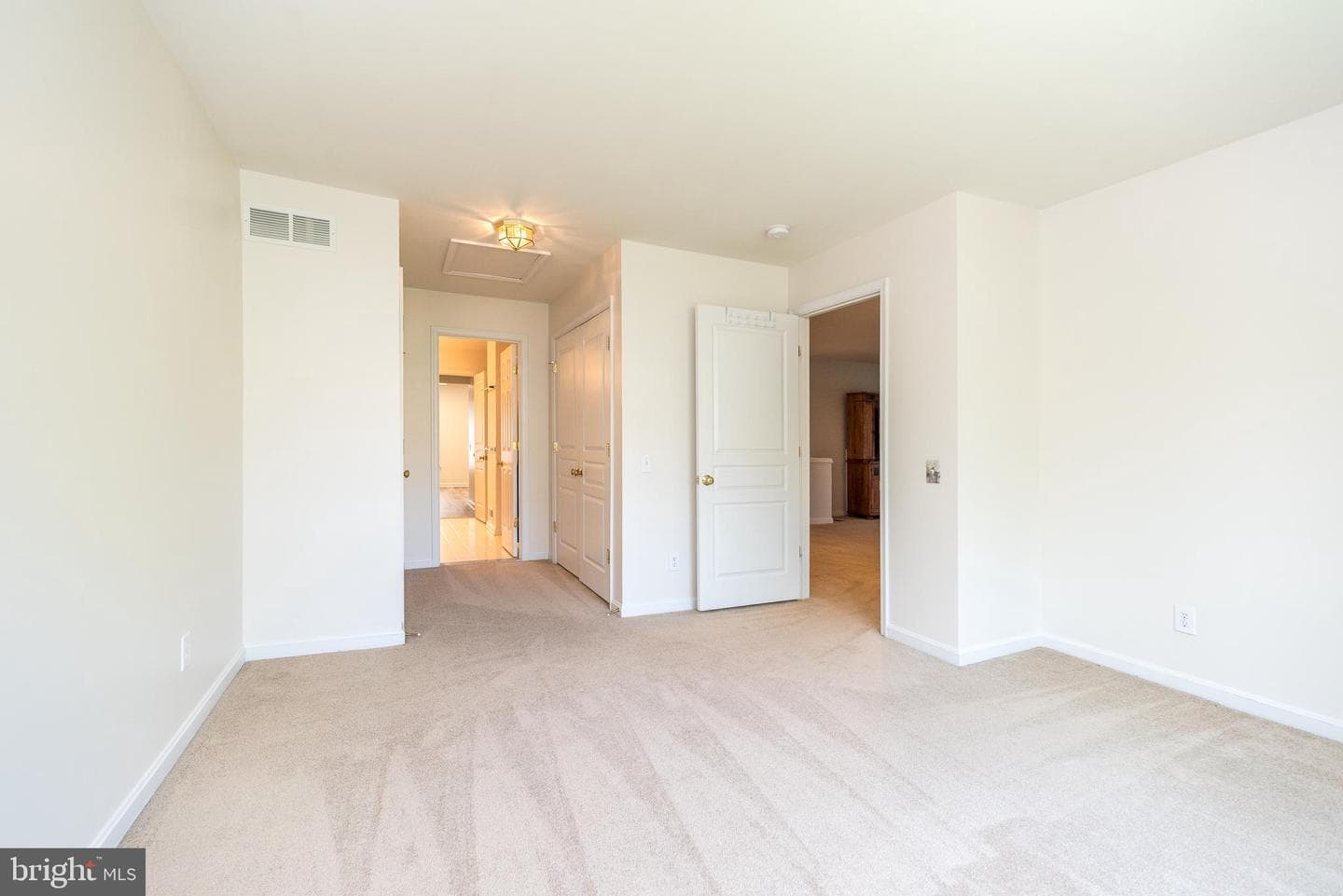 32 Addison Court photo 54