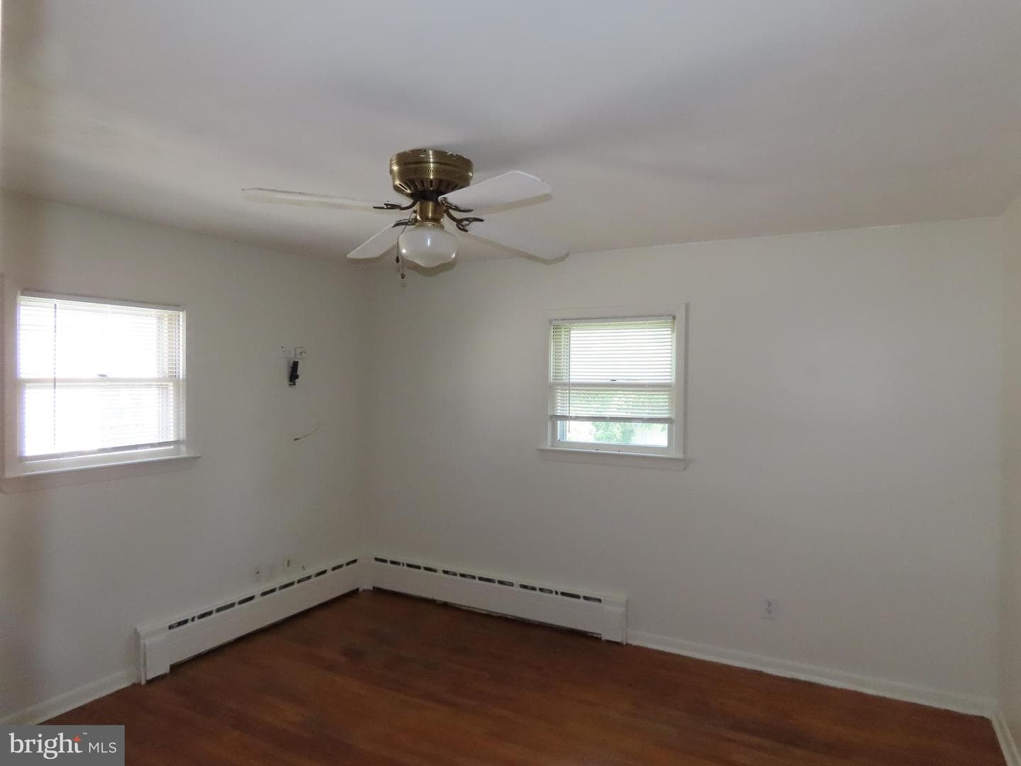 546 Clymer Avenue photo 8