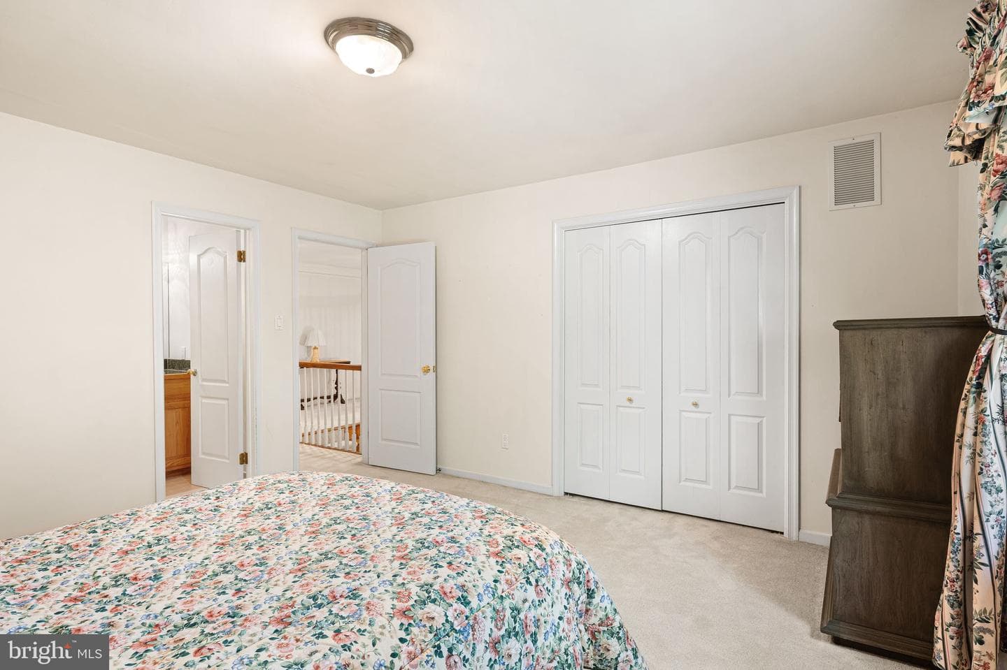 14 Timber Knoll Drive photo 33
