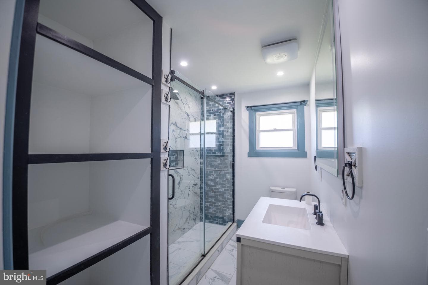 3301 Glenrose Avenue photo 13