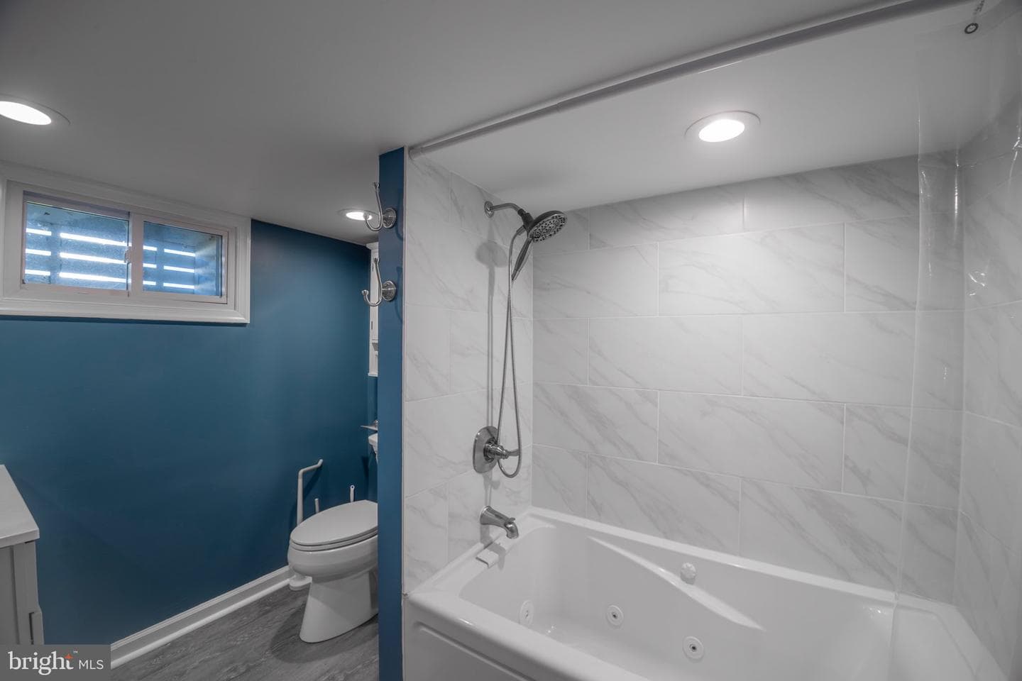 3301 Glenrose Avenue photo 9