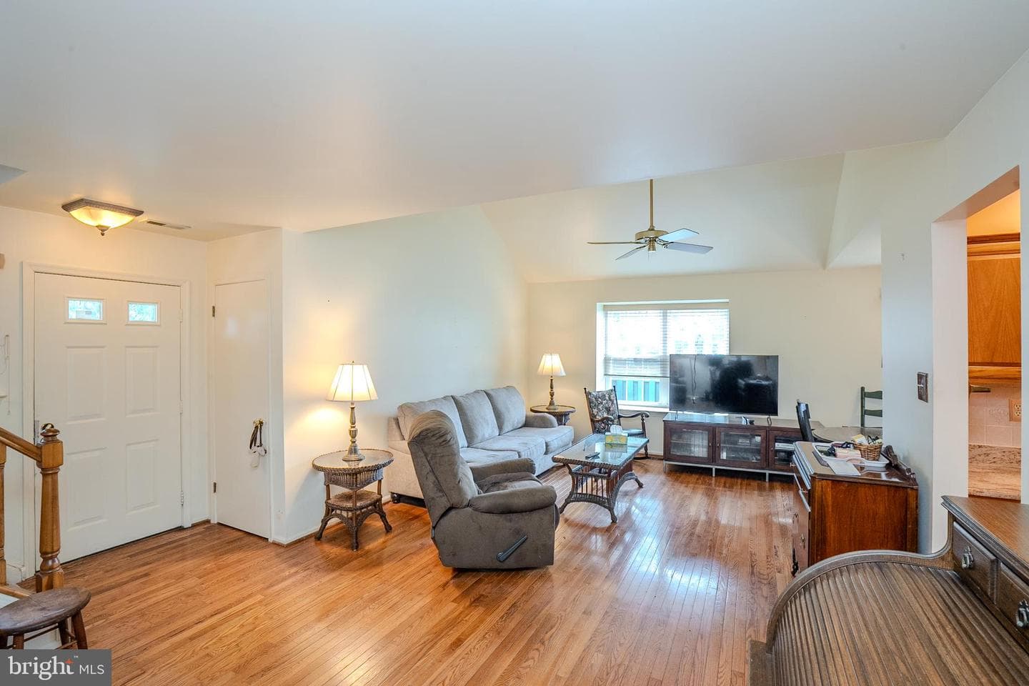 662 Tomlinson Lane photo 8
