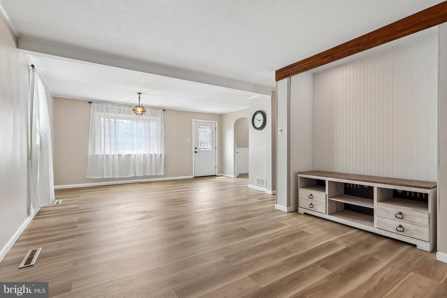 586 Doloro Drive photo 12
