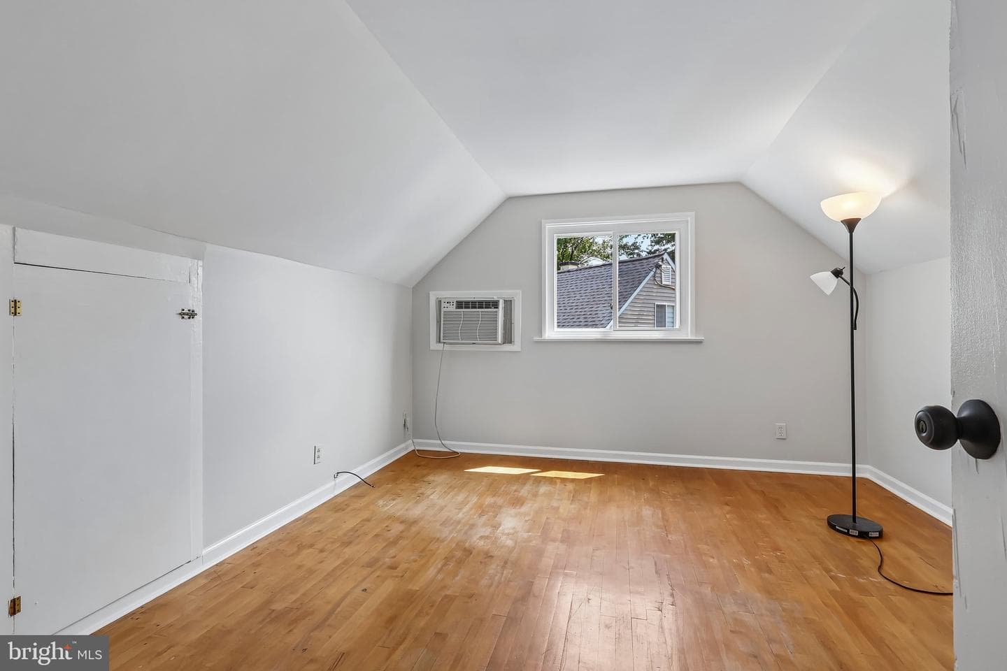 586 Doloro Drive photo 26