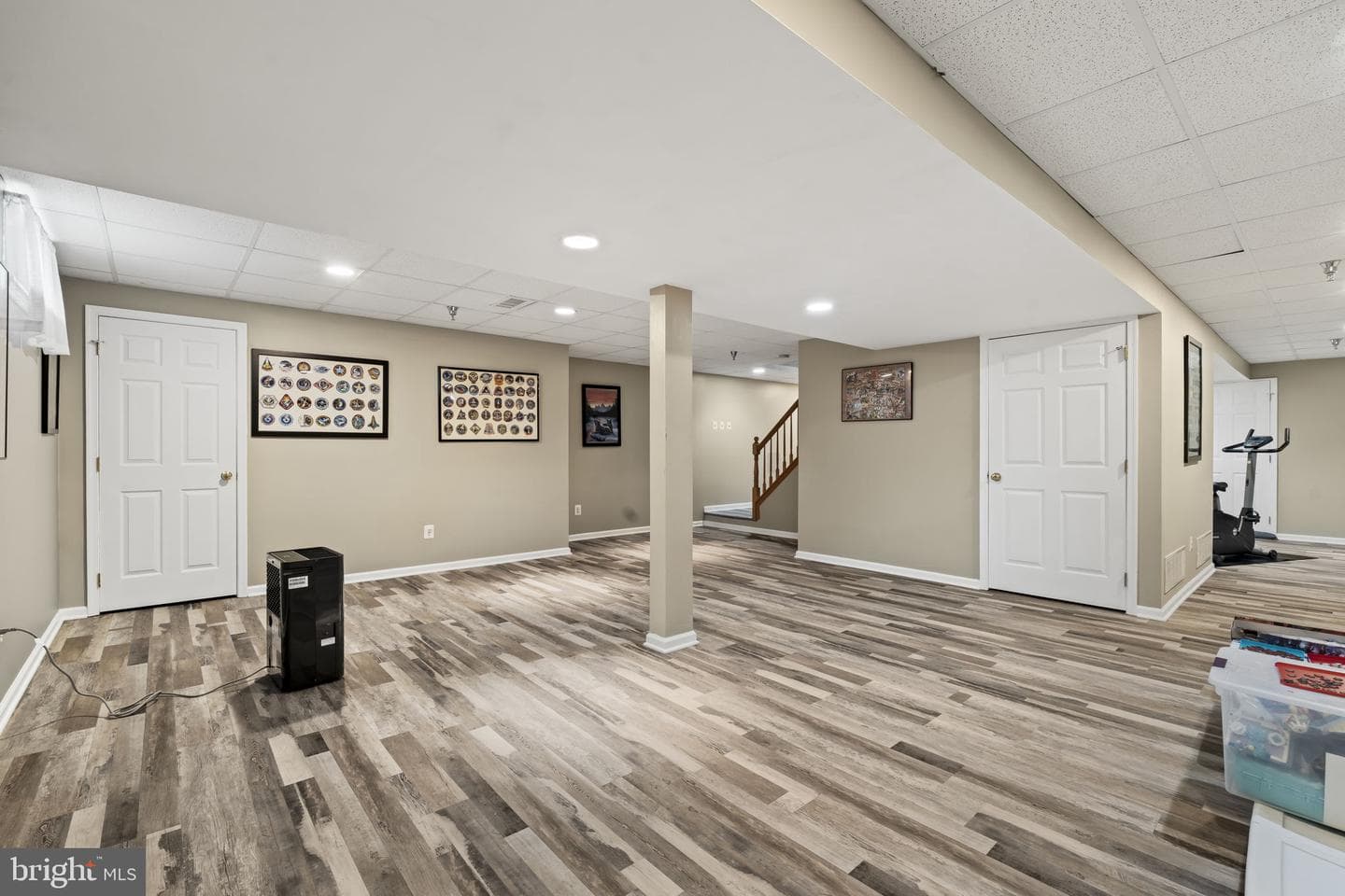 113 Greenfield Lane photo 40