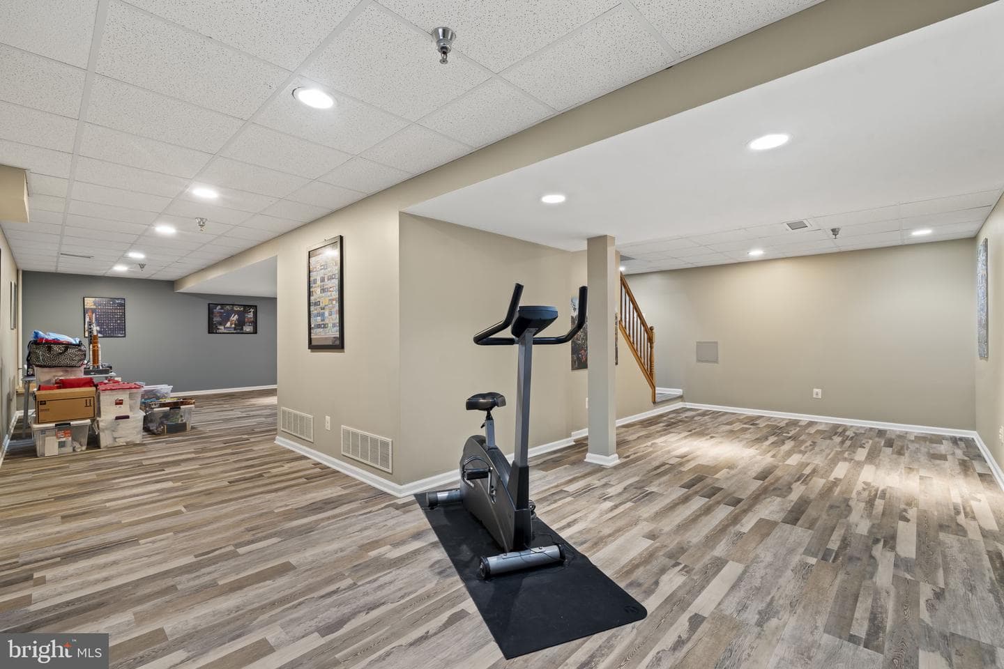 113 Greenfield Lane photo 41