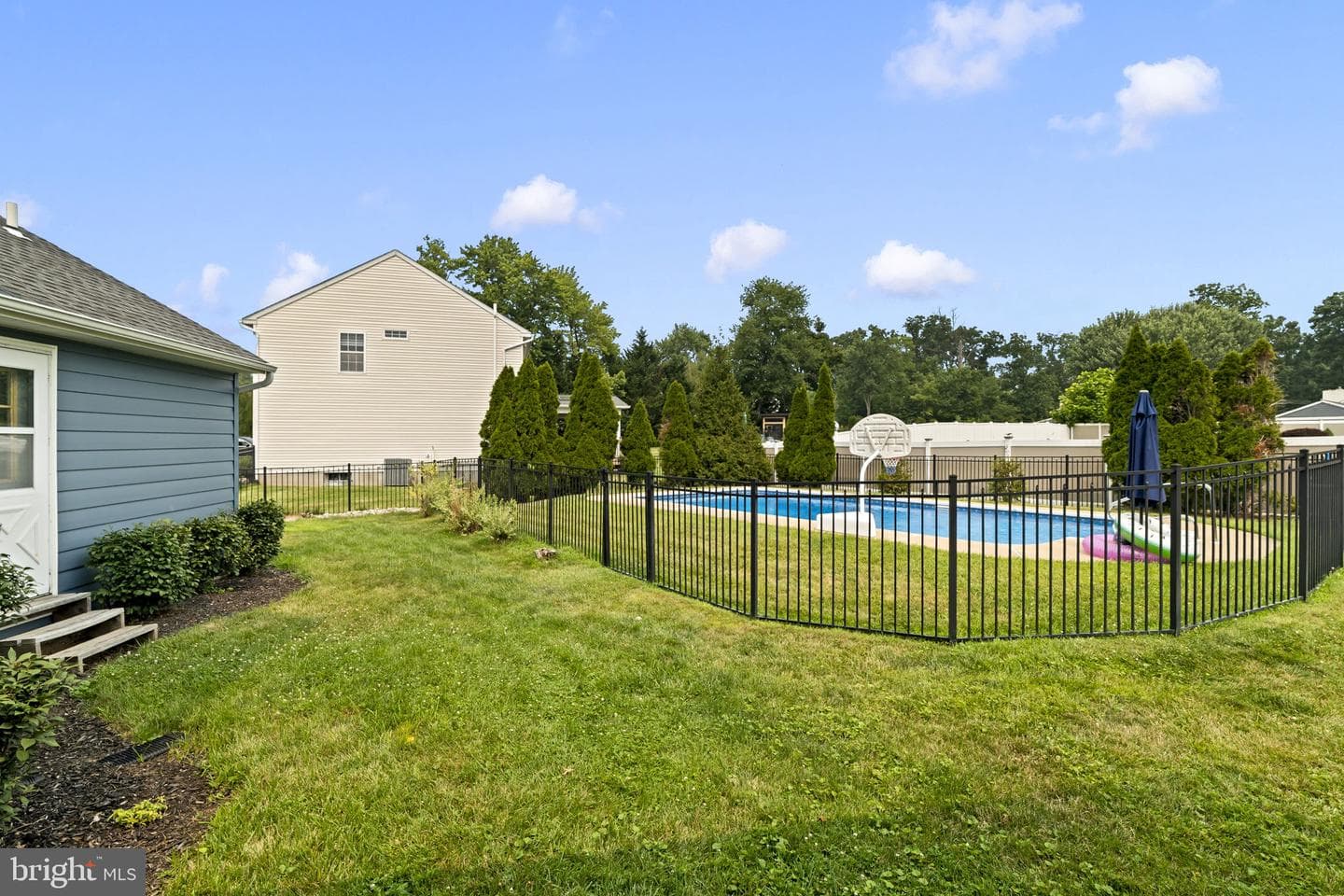 113 Greenfield Lane photo 44