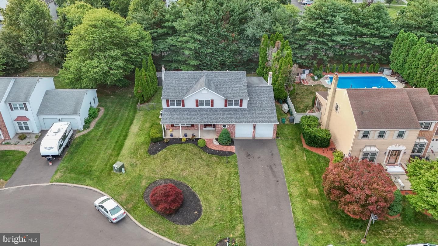 1838 Garden Court photo 4