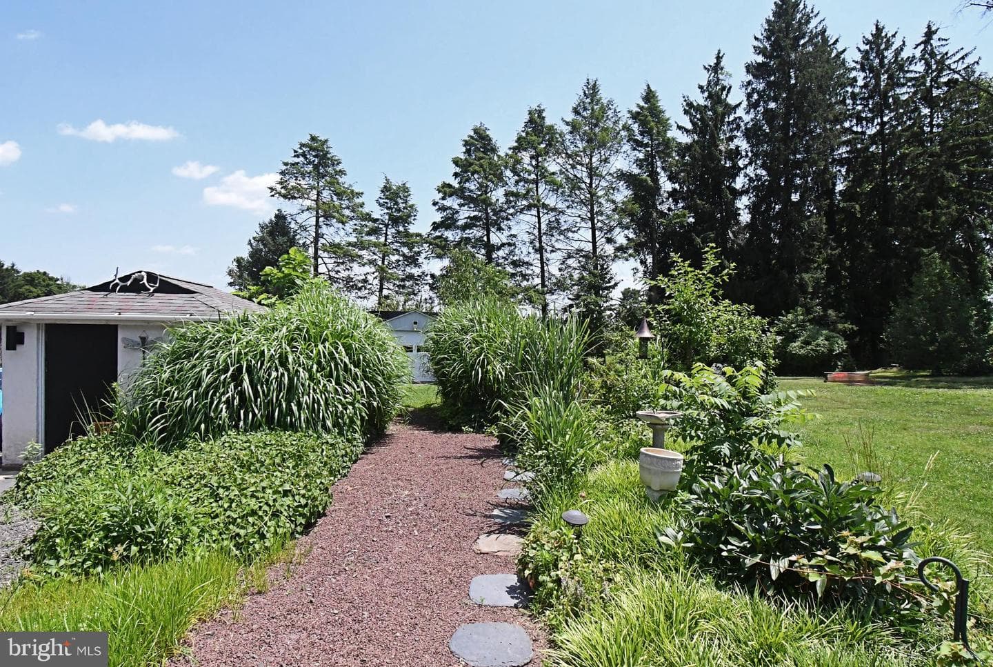 551 Walter Road photo 38