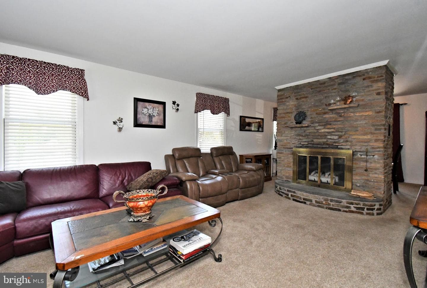 551 Walter Road photo 8
