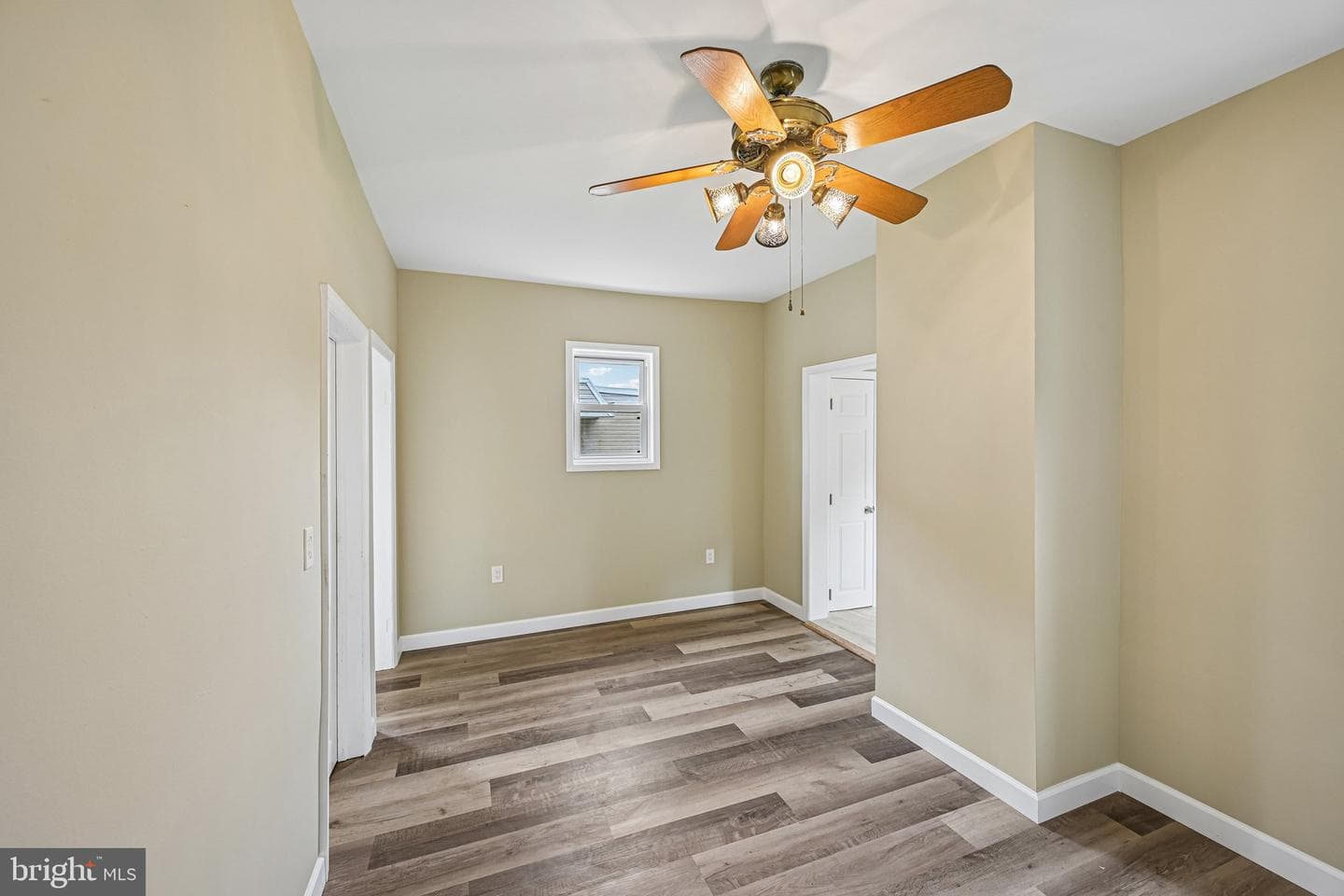 226 Robertson Avenue photo 30