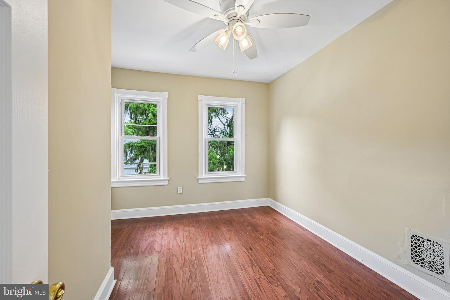 226 Robertson Avenue photo 43