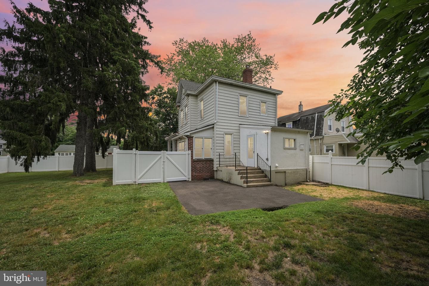226 Robertson Avenue photo 56