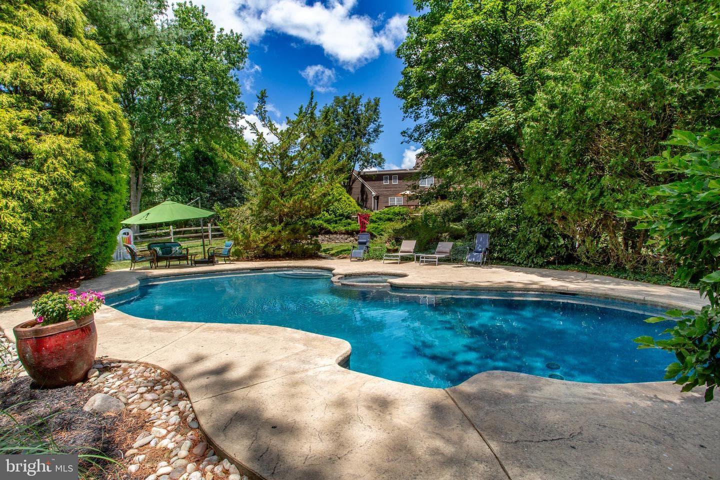 950 Camelot Road photo 88