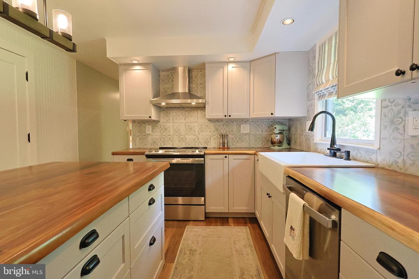 140 Longshore Avenue photo 10