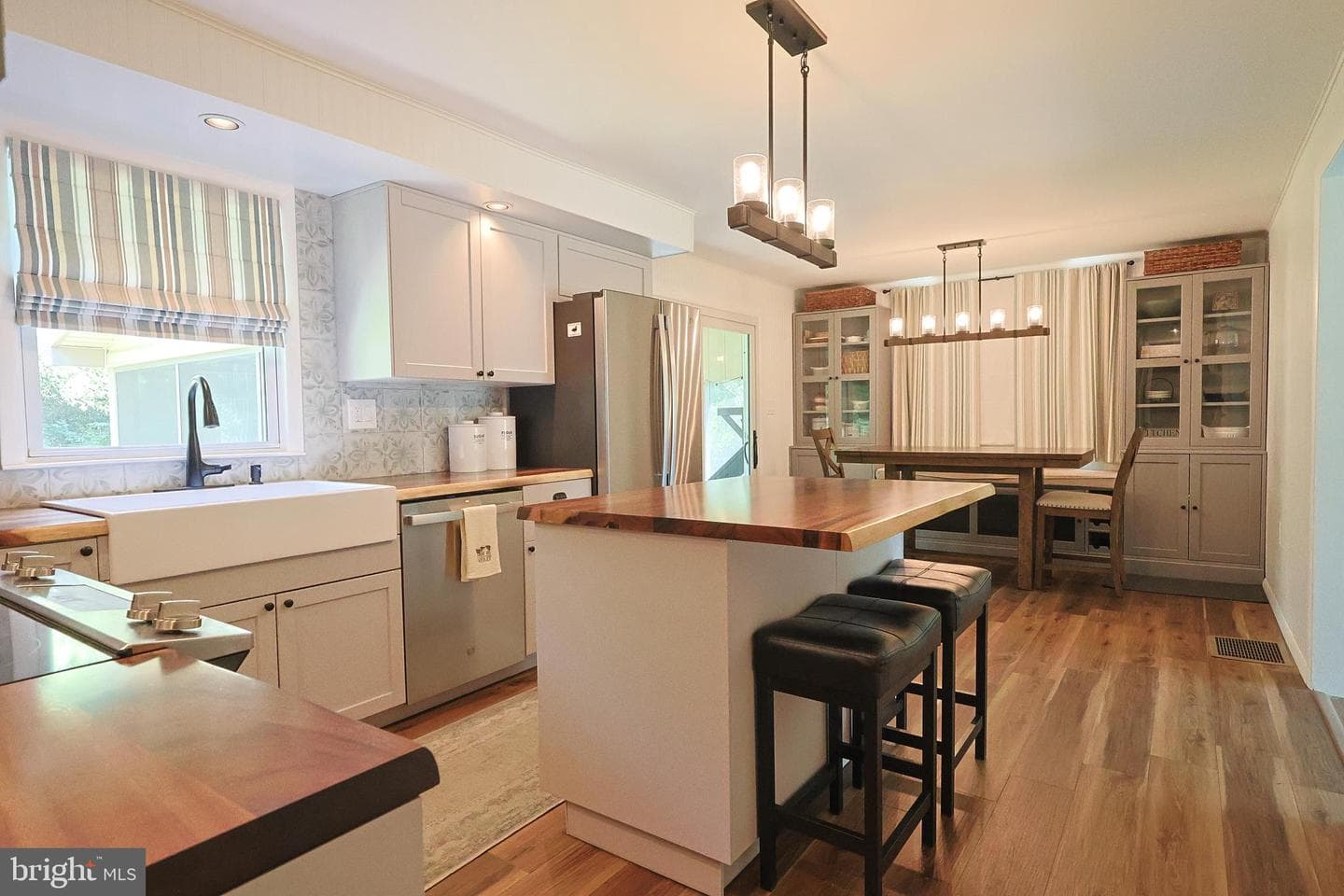 140 Longshore Avenue photo 12