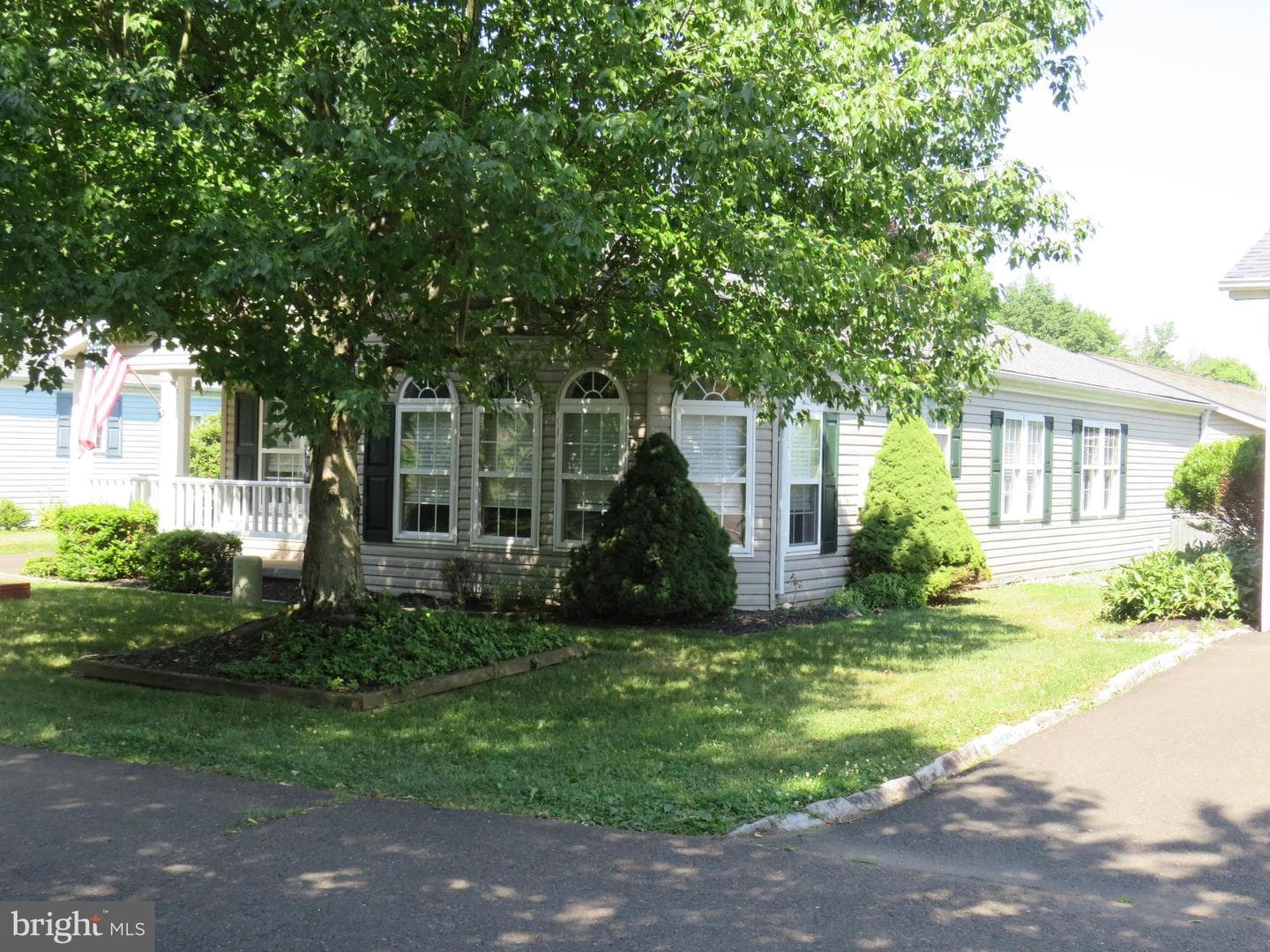638 Spicebush Court photo 5