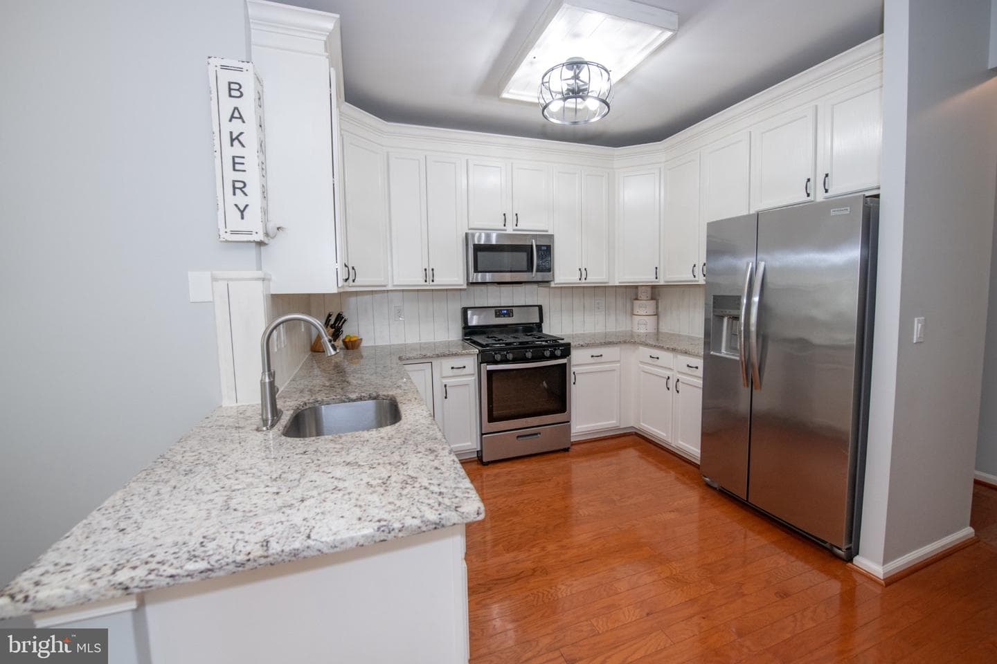 748 S Settlers Circle photo 14