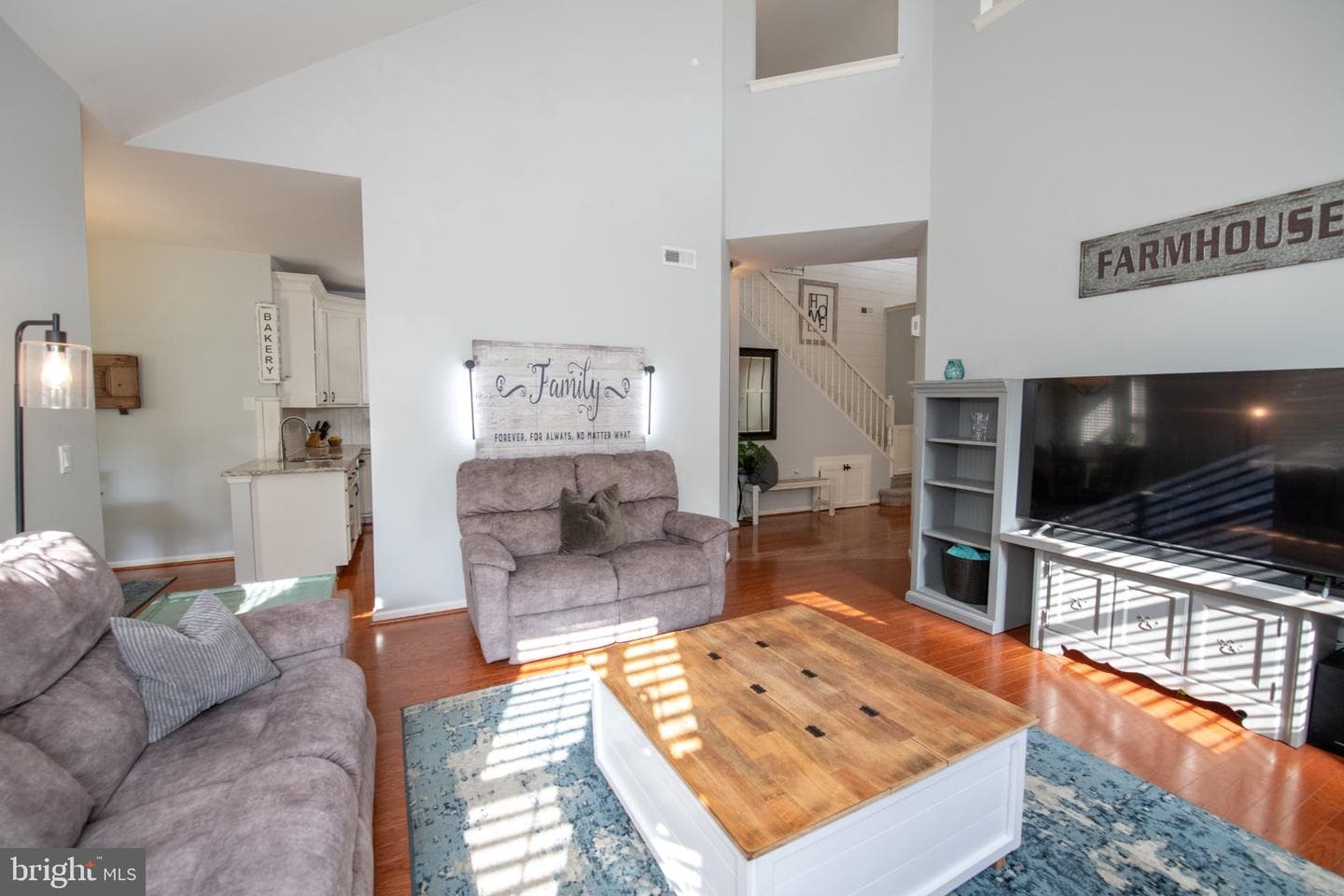 748 S Settlers Circle photo 24
