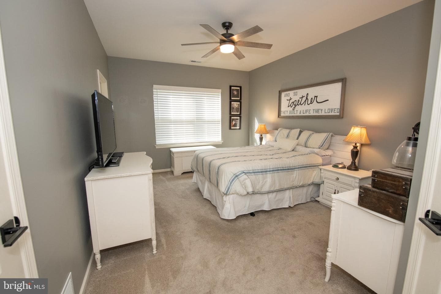 748 S Settlers Circle photo 34