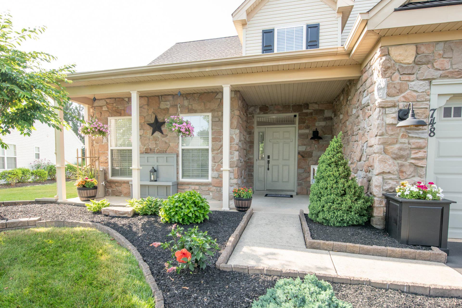 748 S Settlers Circle photo 4