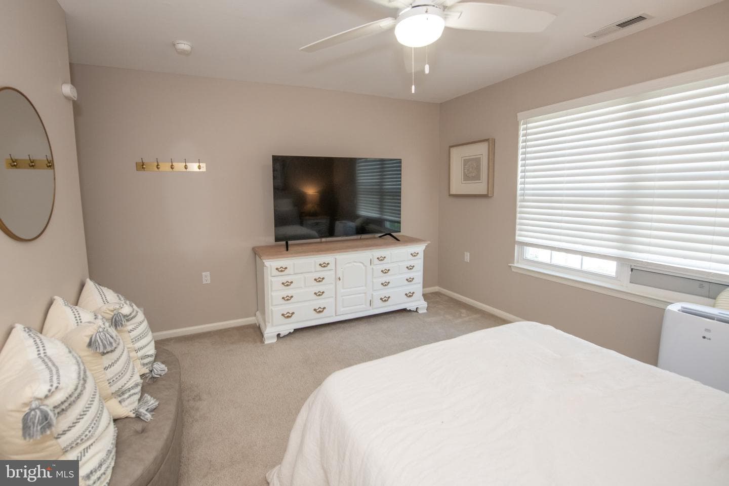 748 S Settlers Circle photo 48