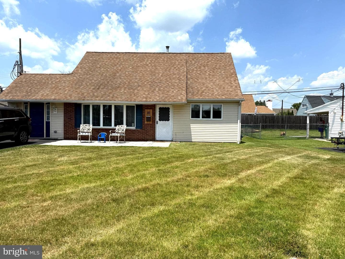 81 Queen Lily Road, Levittown