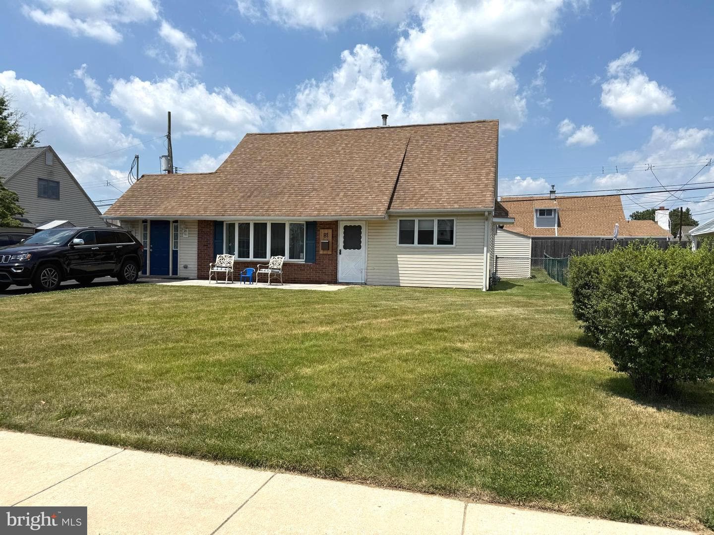 81 Queen Lily Road photo 3