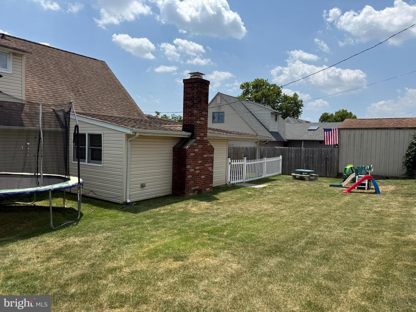 81 Queen Lily Road photo 42