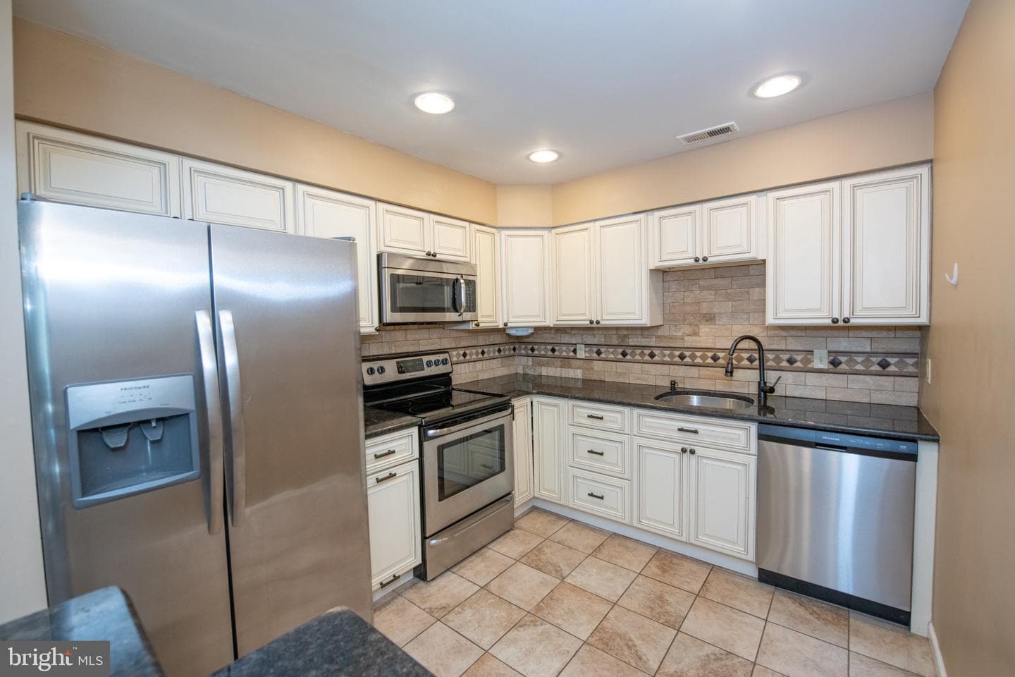68 Catherine Court photo 14