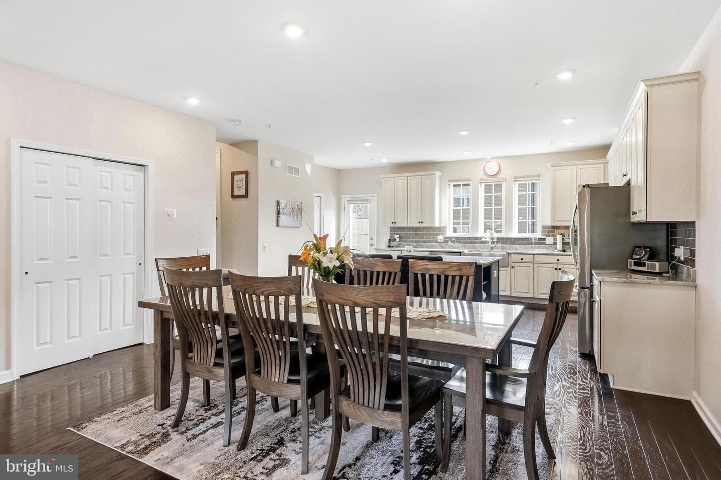 487 Rowan Street photo 11