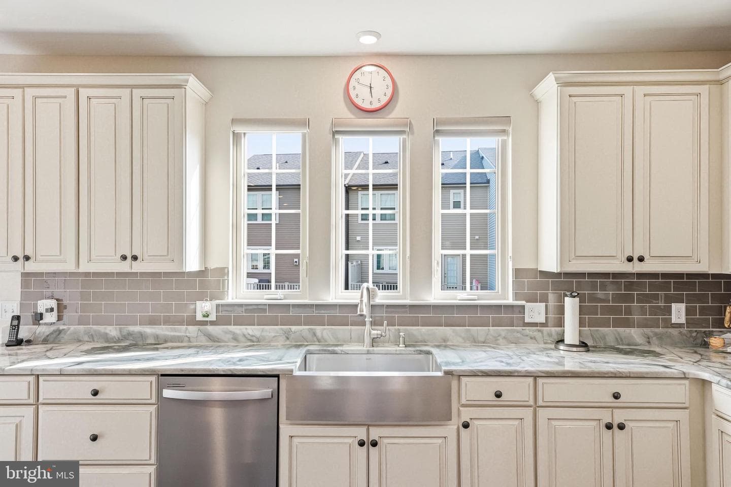 487 Rowan Street photo 15