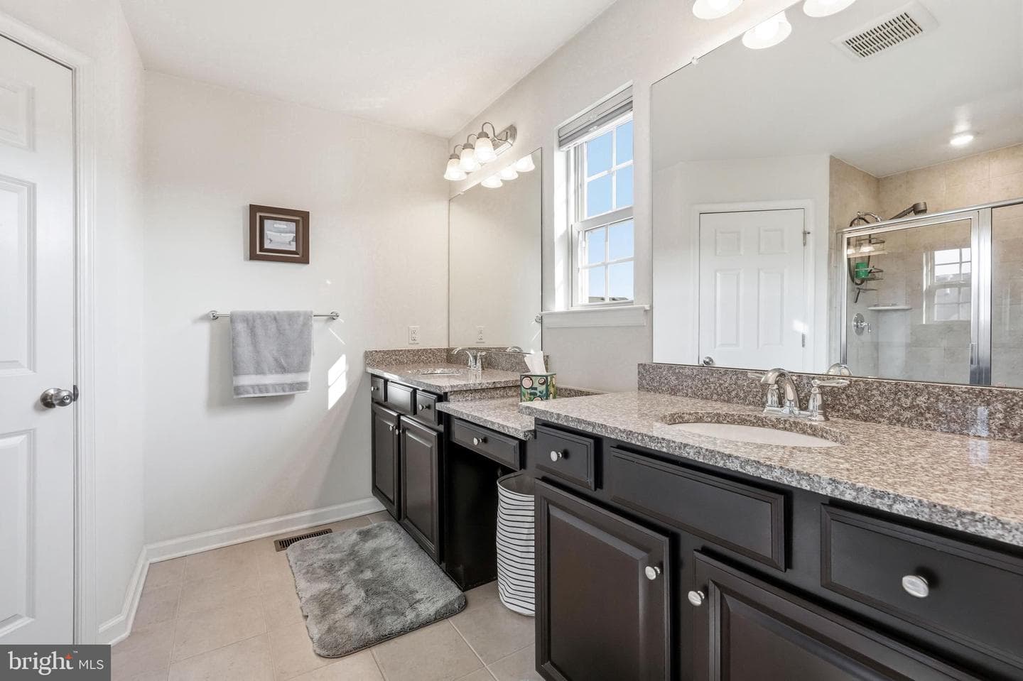 487 Rowan Street photo 27
