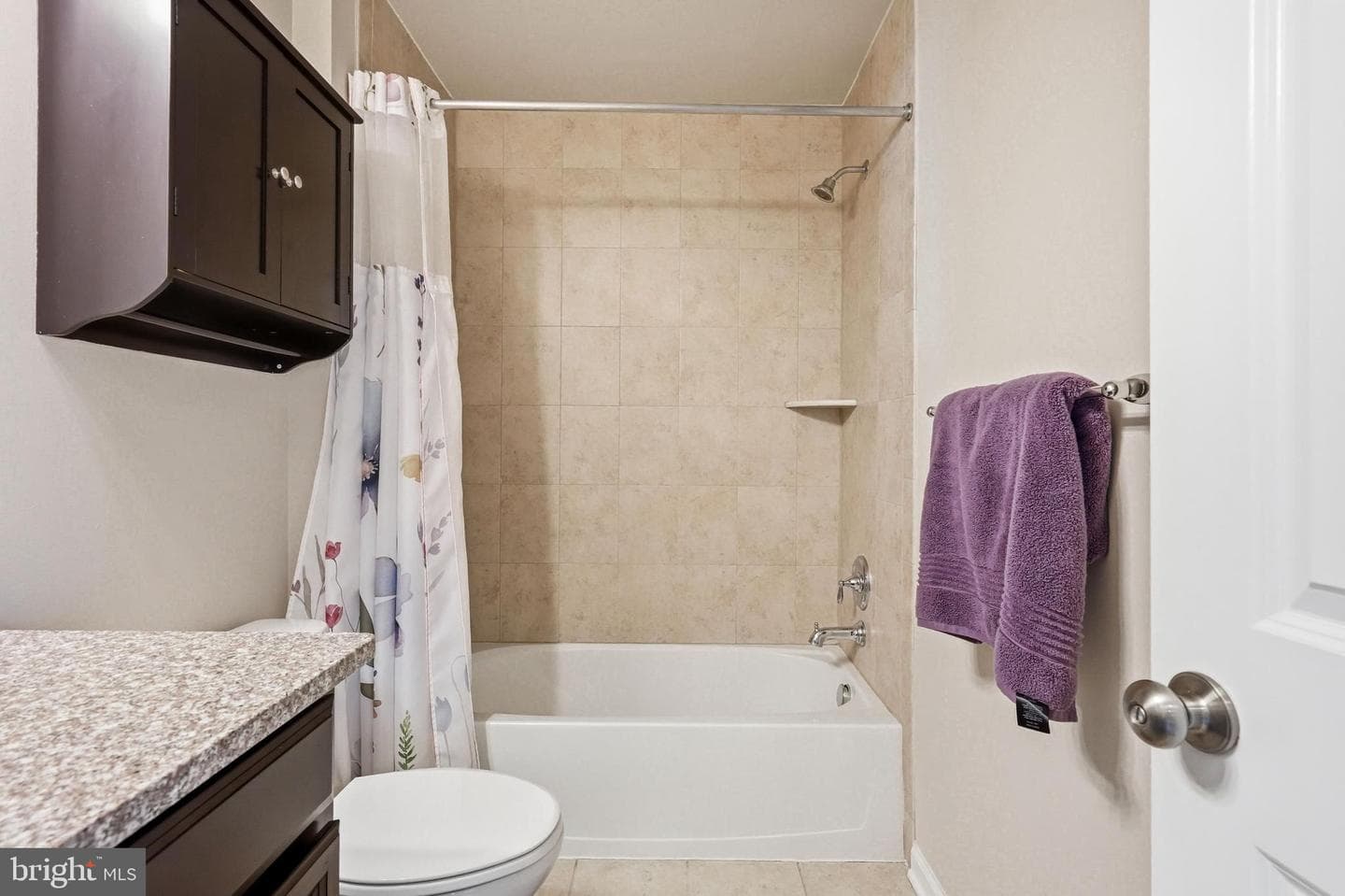 487 Rowan Street photo 32