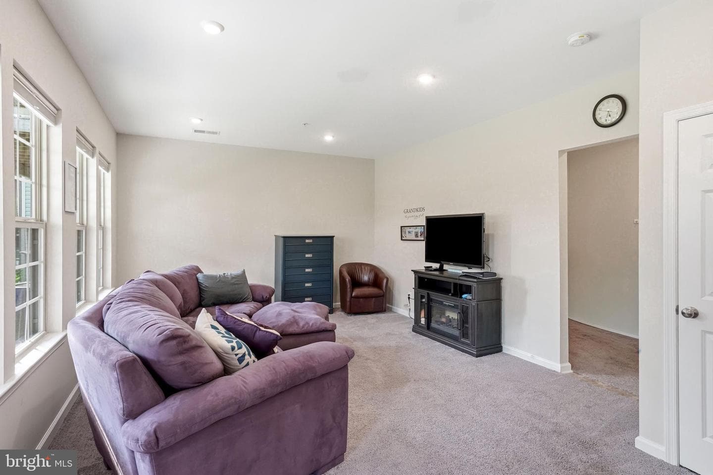 487 Rowan Street photo 41