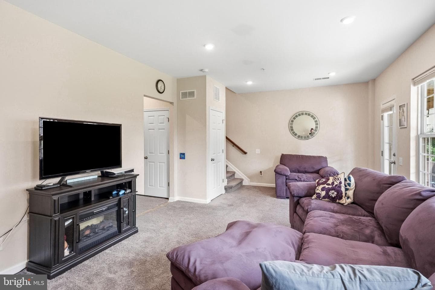 487 Rowan Street photo 42