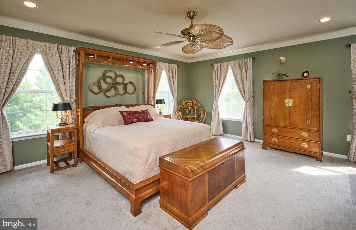 28 Woodbridge Drive photo 15