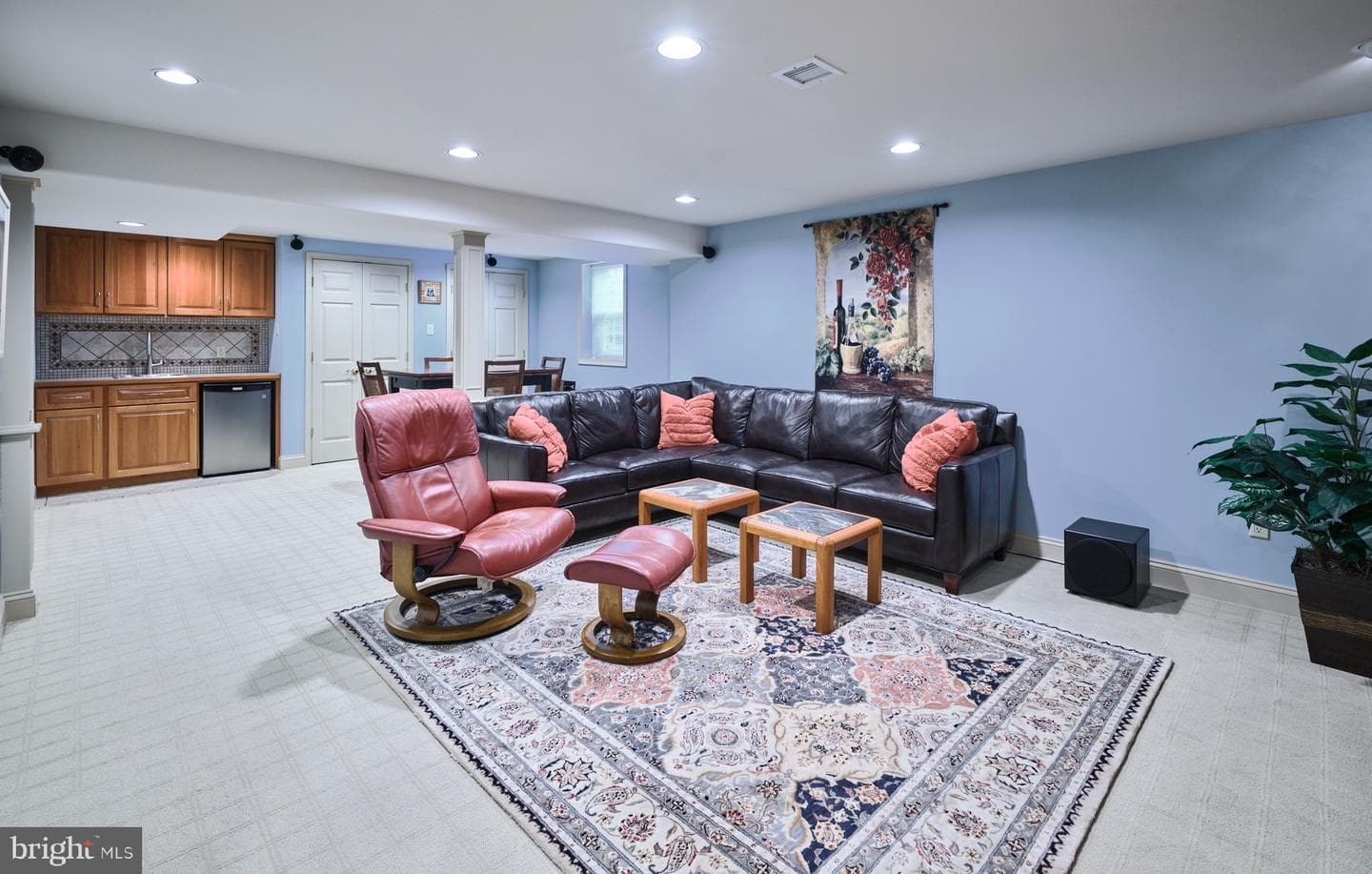 28 Woodbridge Drive photo 23