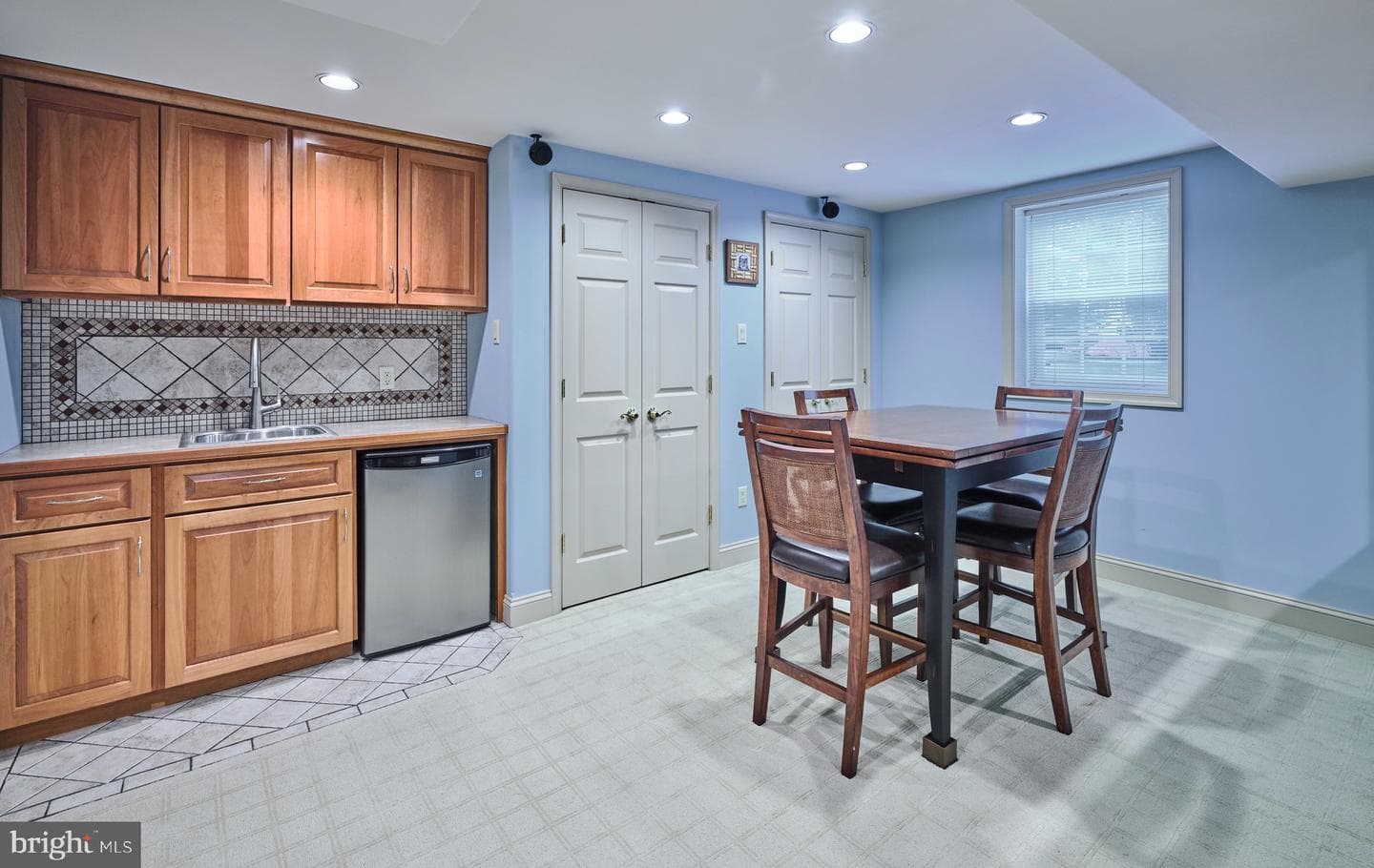 28 Woodbridge Drive photo 25