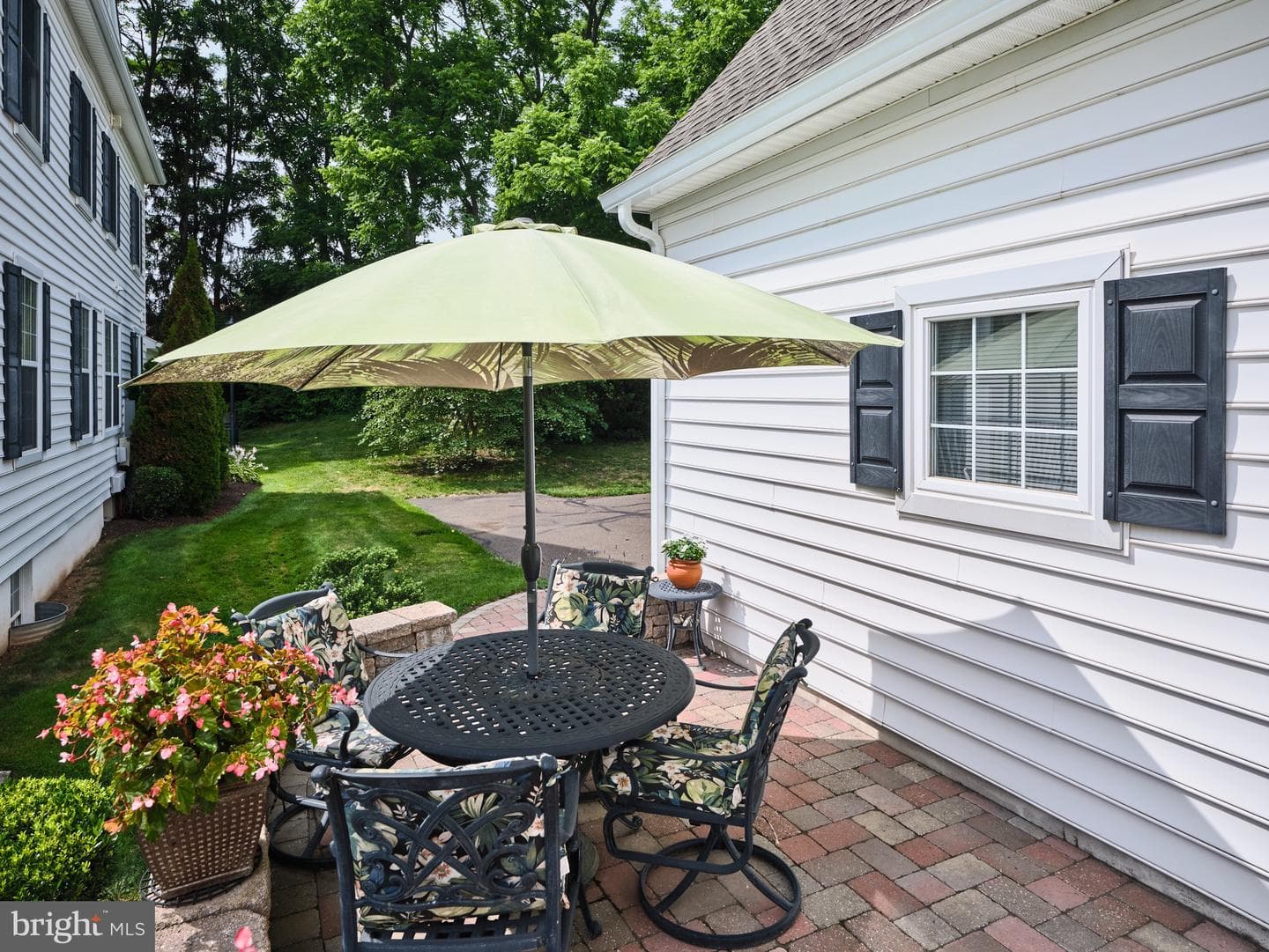 28 Woodbridge Drive photo 29