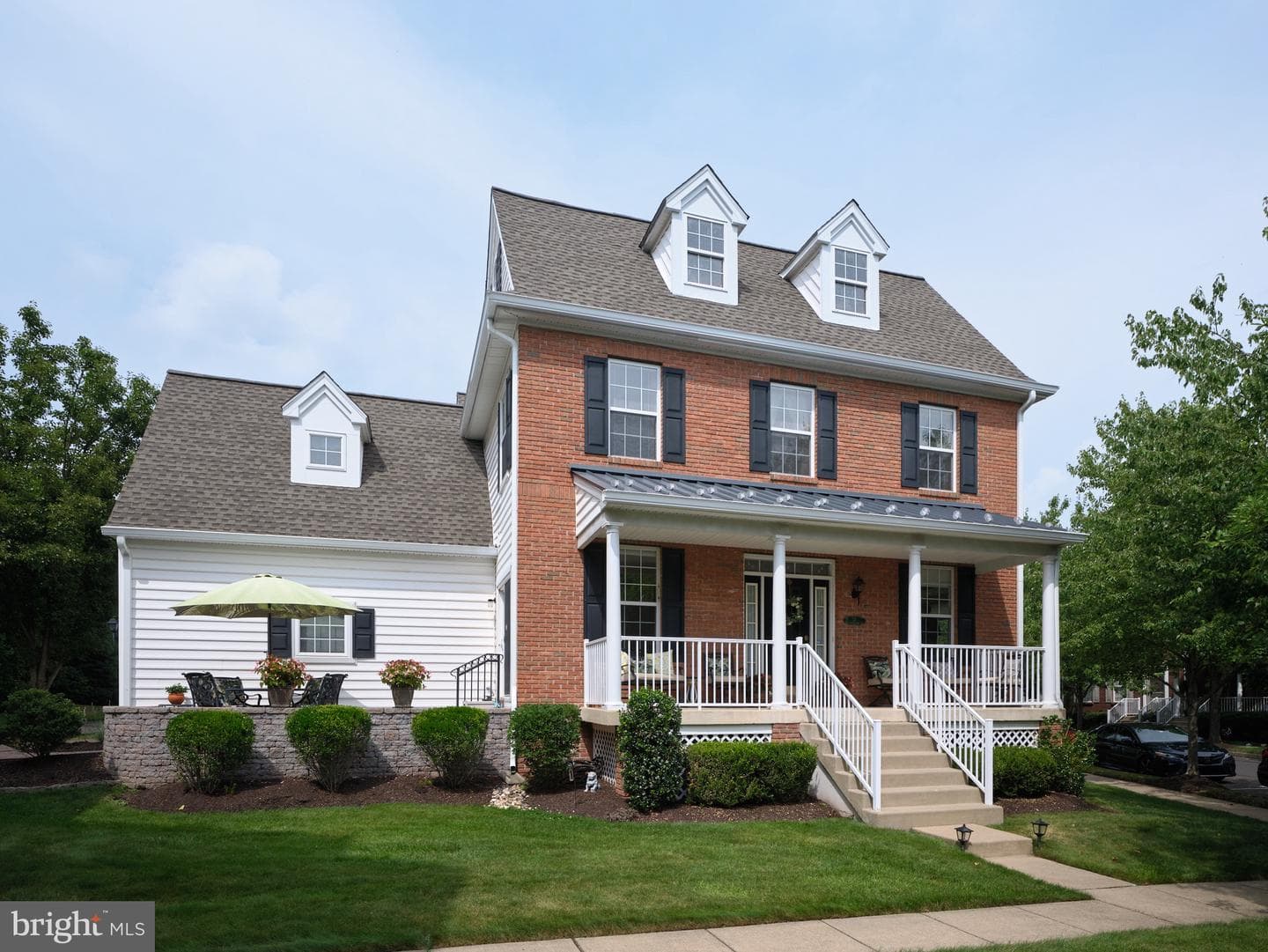 28 Woodbridge Drive photo 3