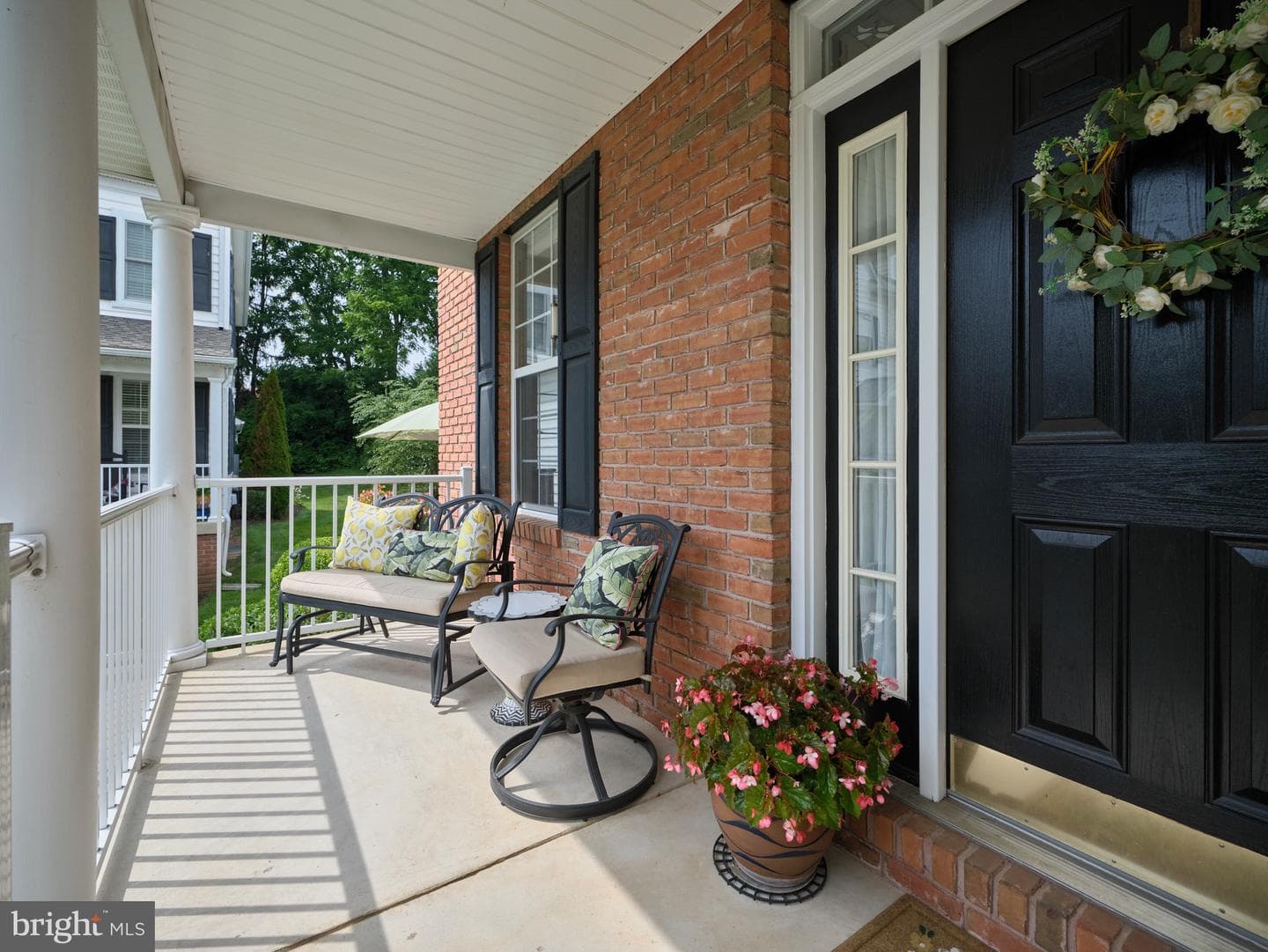 28 Woodbridge Drive photo 4