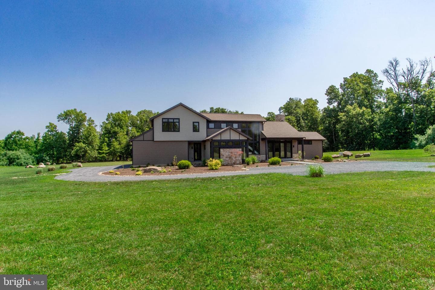 5823 Rodgers Road photo 2
