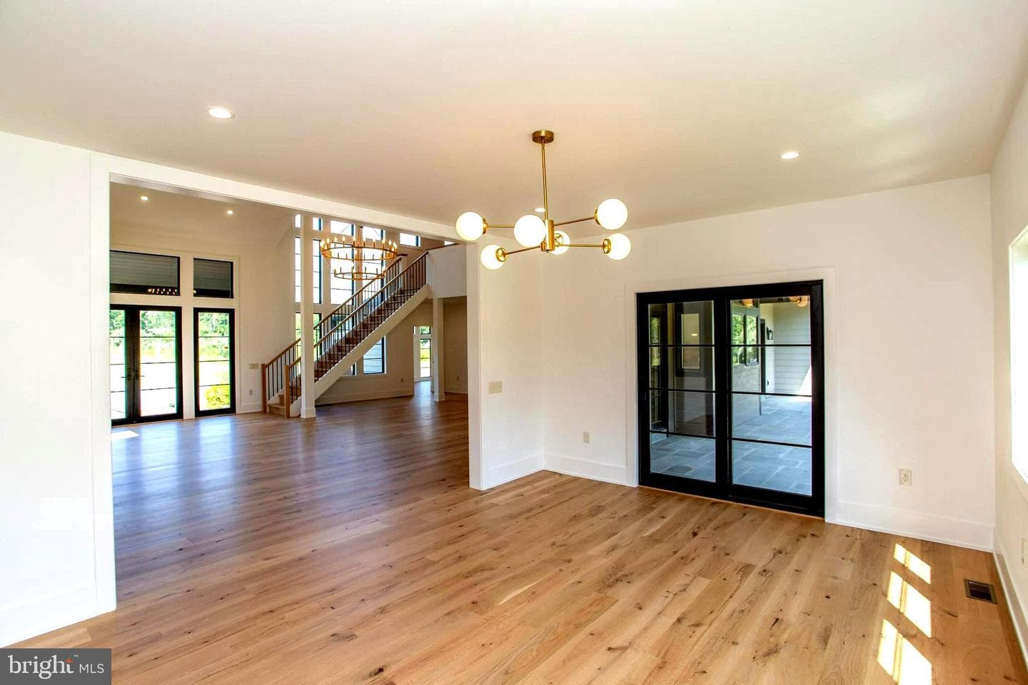 5823 Rodgers Road photo 20